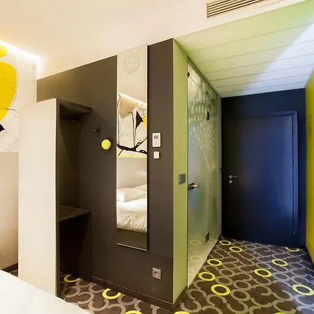 Qubus Hotel