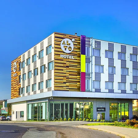 Qubus Hotel 3*