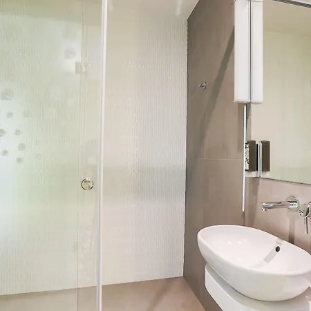 Qubus Hotel