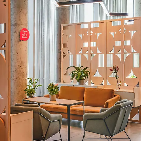 Qubus Hotel
