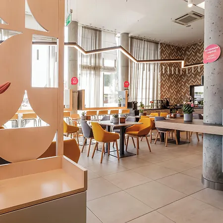 Qubus Hotel 3*