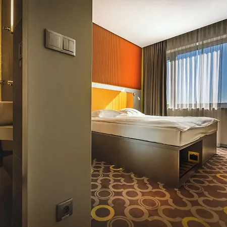 Qubus Hotel